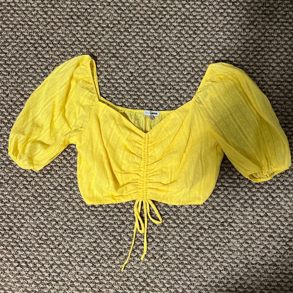 Nasty Gal — Yellow Crop Top